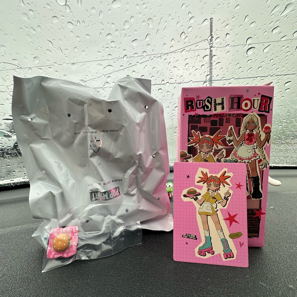 Rush Hour Pink Collectible GiGi in Diner